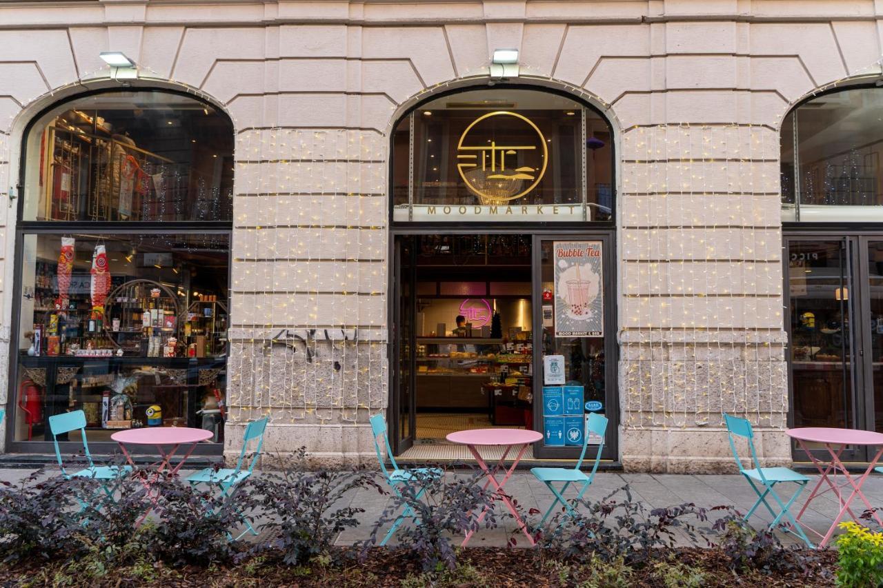 Mama House, Milan